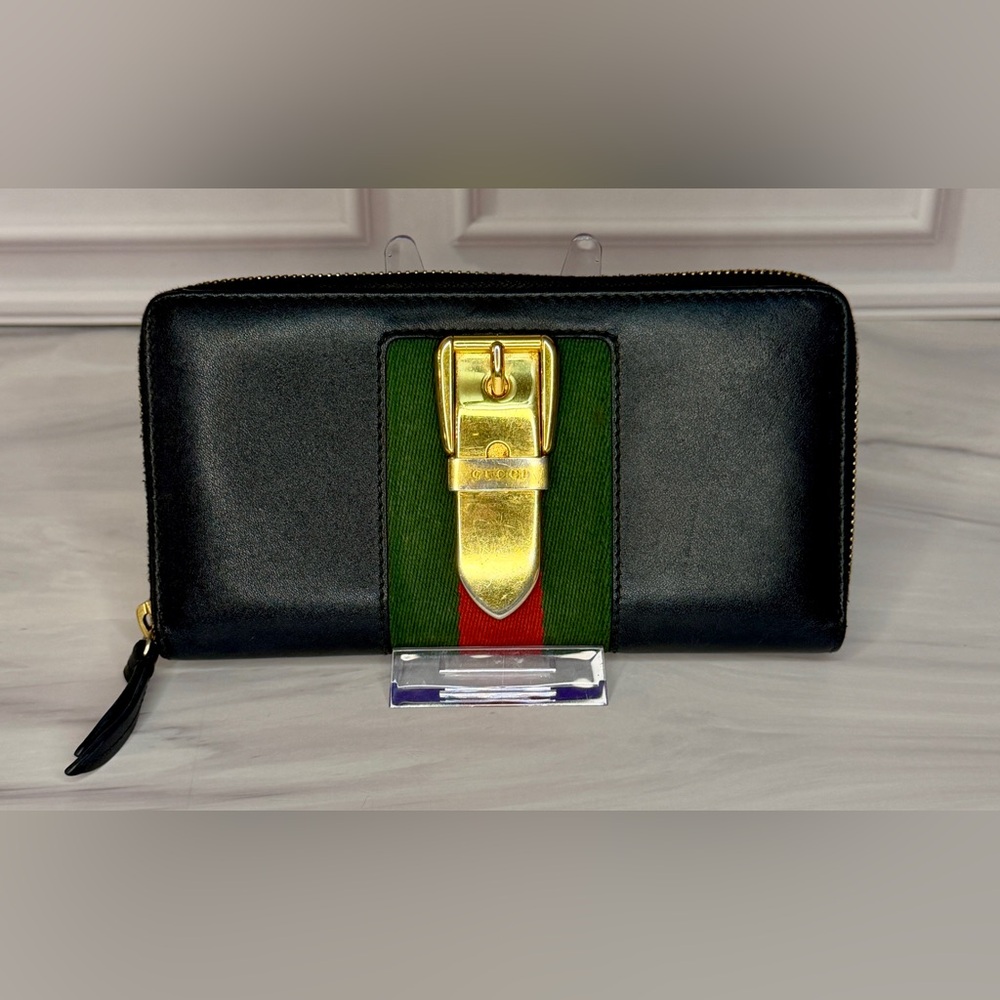 Gucci Sylvie Sherry Line Buckle Zip Around Wallet | Navy | Entrupy COA